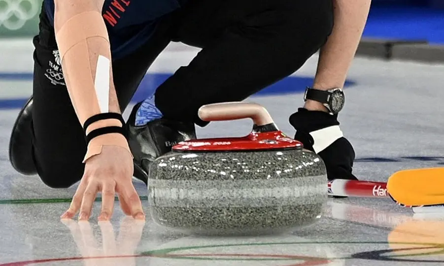 Hành trình 60 triệu năm của những khối đá curling tại Olympic mùa Đông 2026